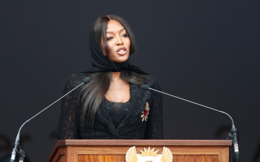 How much does Naomi Campbell weight 2020?