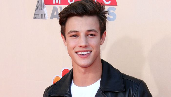 How much is Cameron Dallas worth?