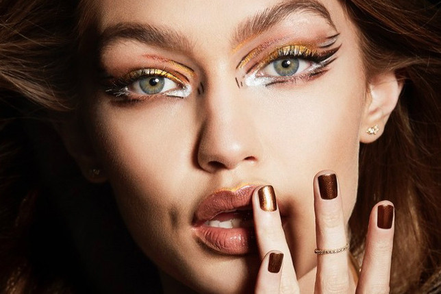 Is Gigi Hadid in the Maybelline commercial?