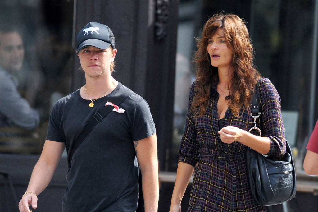 Is Paul Banks still with Helena Christensen?