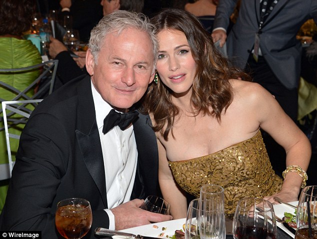 Is Victor Garber Jennifer Garner’s dad?