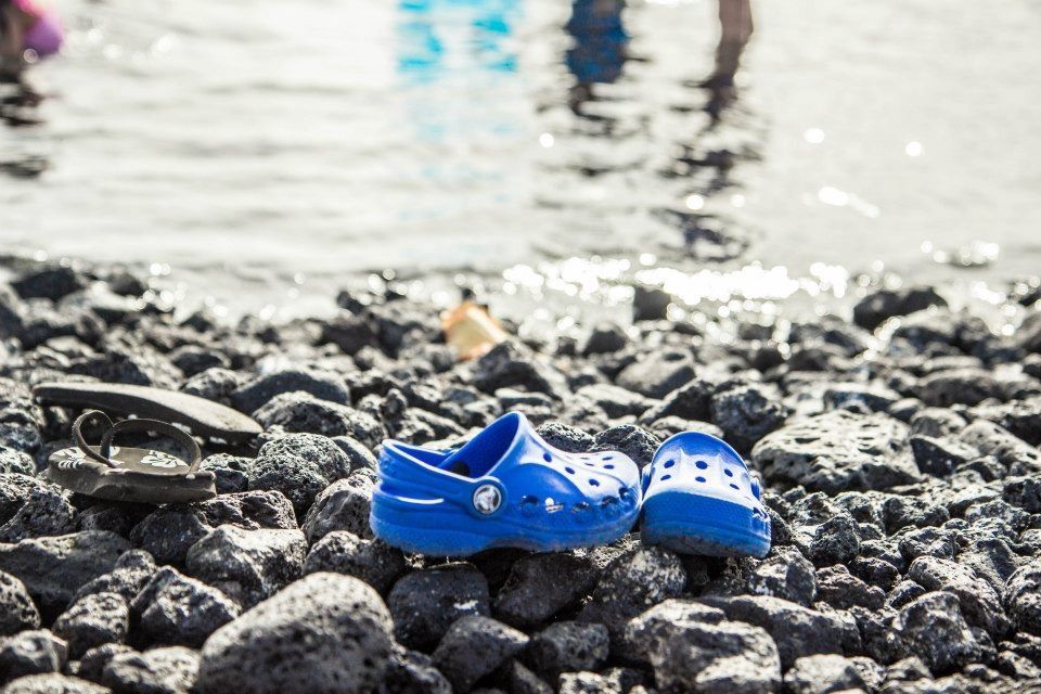 Should Crocs be loose?