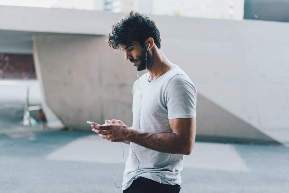 What do top male Models earn?