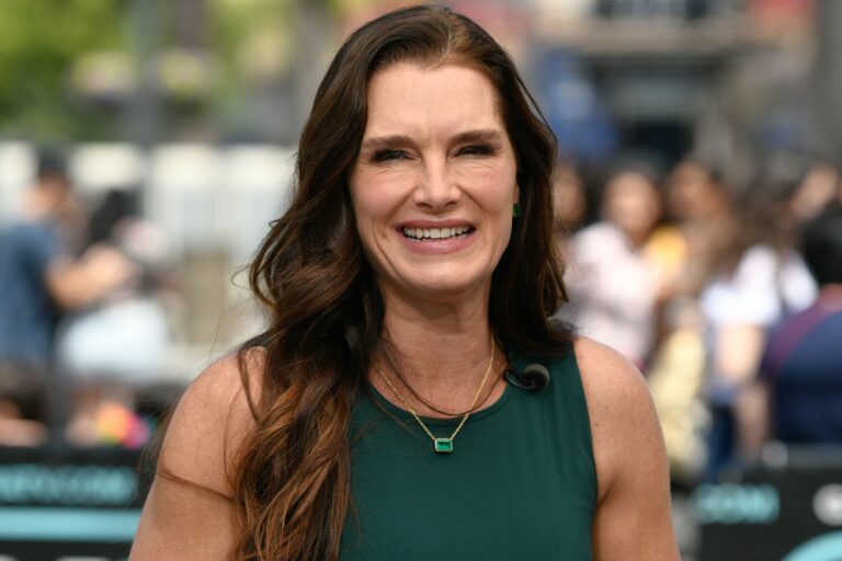 Answers What's Brooke Shields net worth?