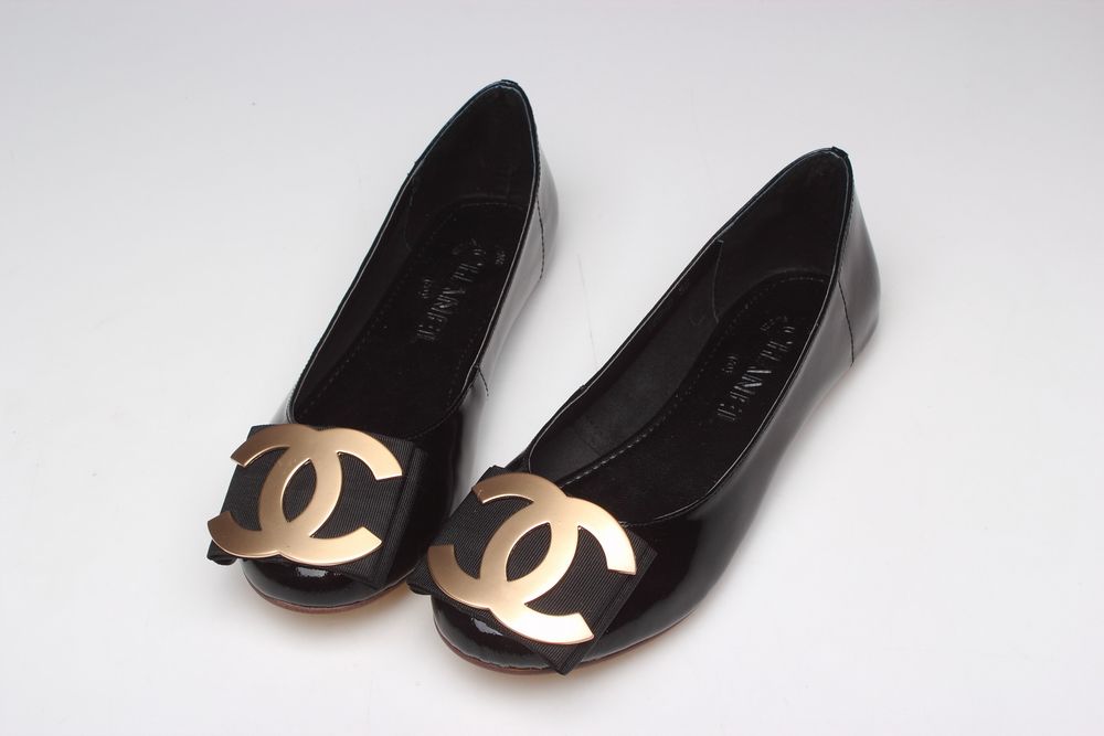 Where does Chanel have their shows?