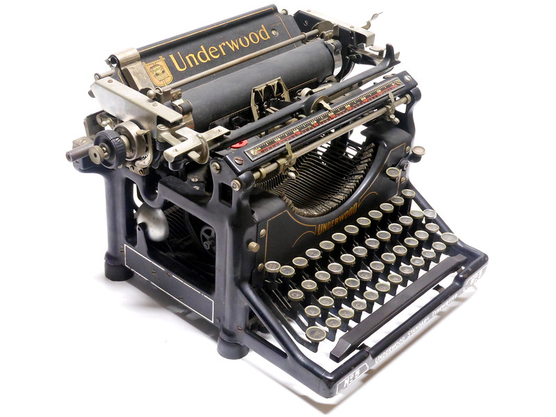 Where is the serial number on an Underwood No 5 typewriter?