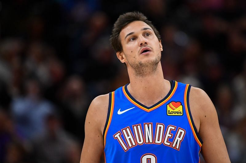 Who is Danilo Gallinari dating?