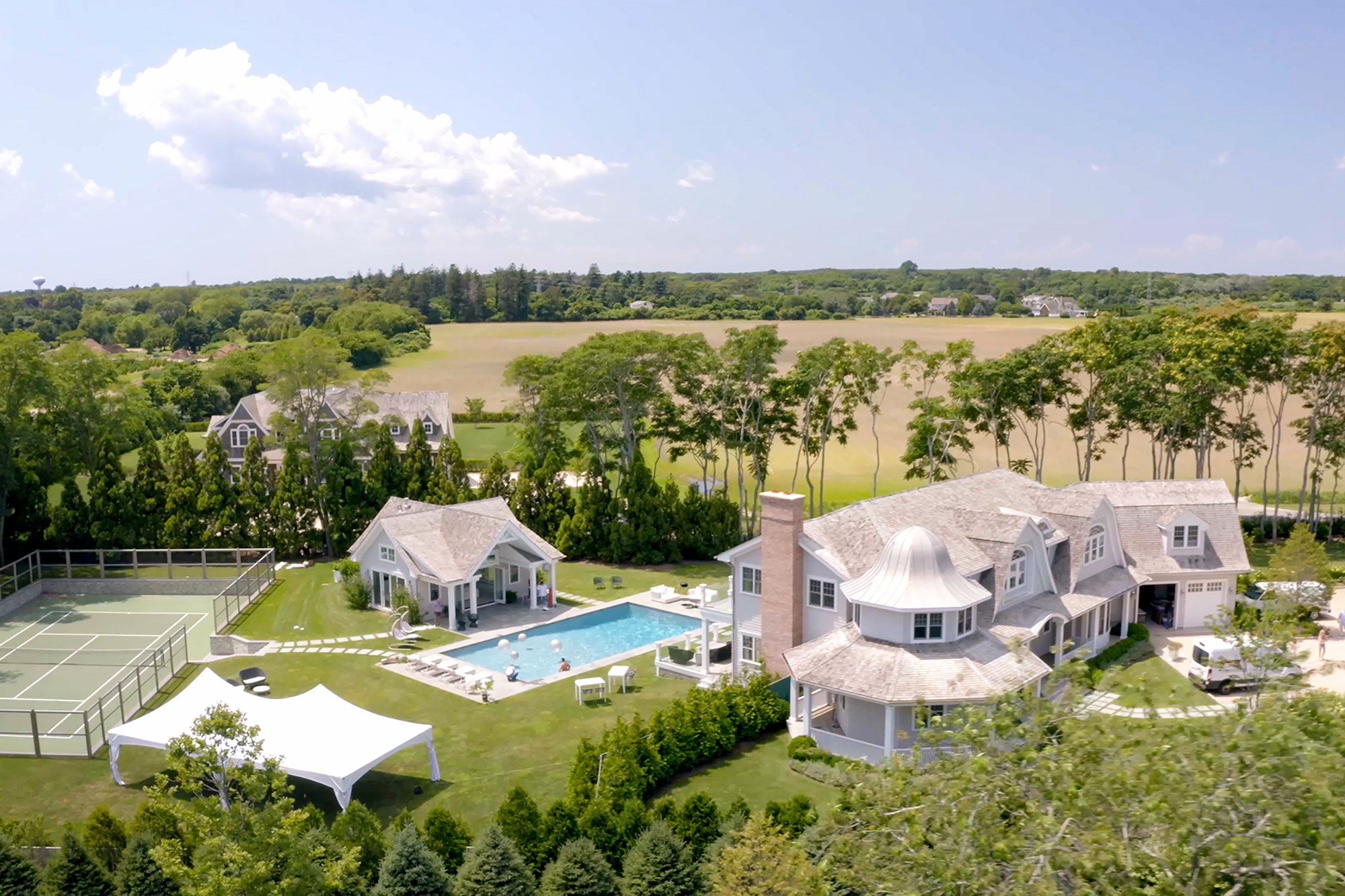 Who is the boss on Million Dollar Beach House?
