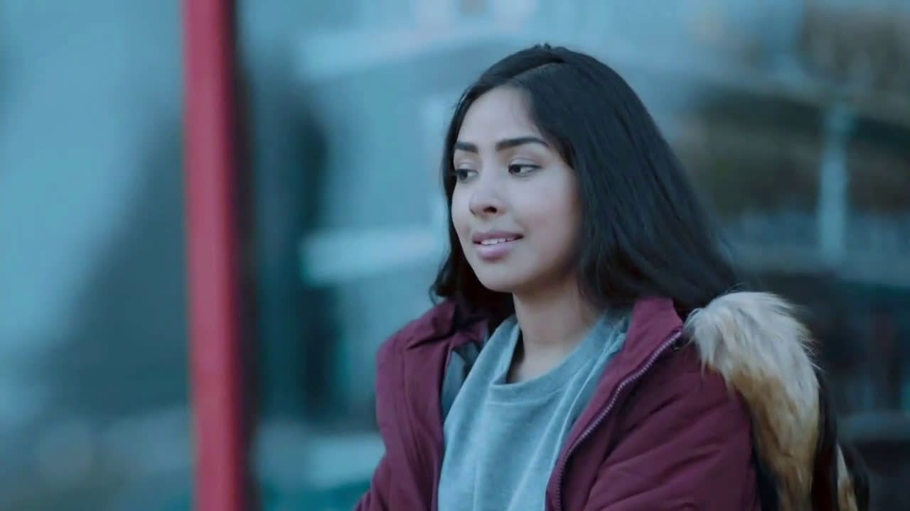 Who is the girl in the shop Flamingo commercial?