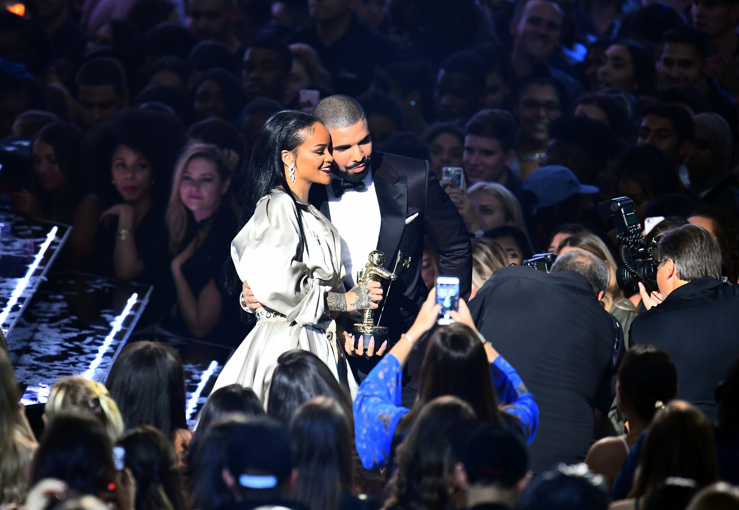 Why did Drake and Rihanna break up?