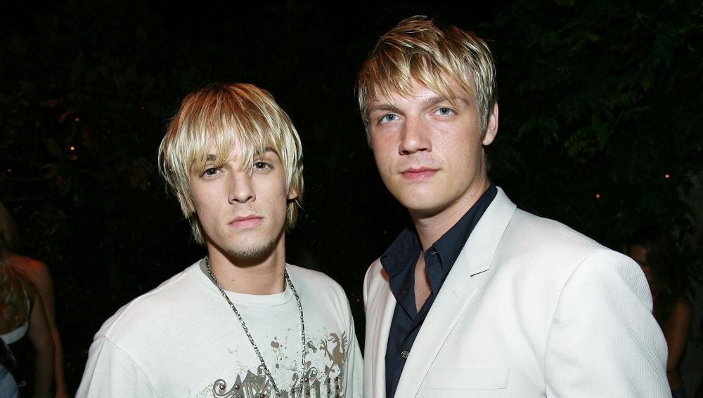 Are Nick Carter and Aaron Carter related?