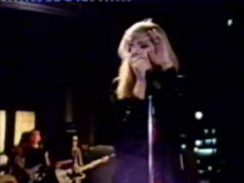 Did Ellen Foley ever sing live with Meat Loaf?