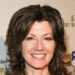 Does Amy Grant write her own songs?