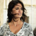 How many languages does Penélope Cruz speak?