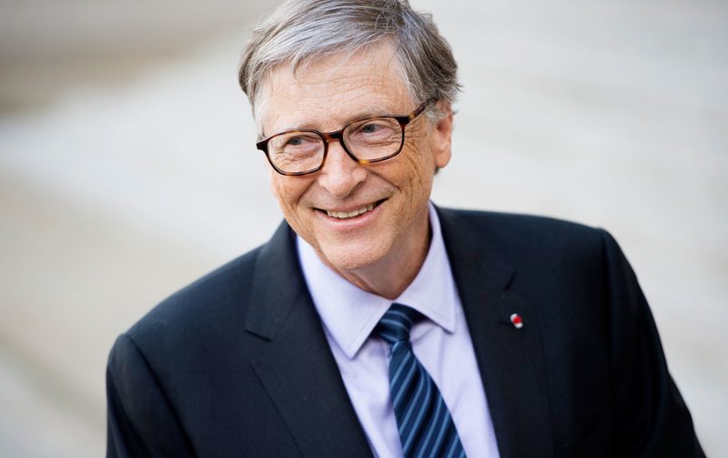 How much does Bill Gates earn per day?