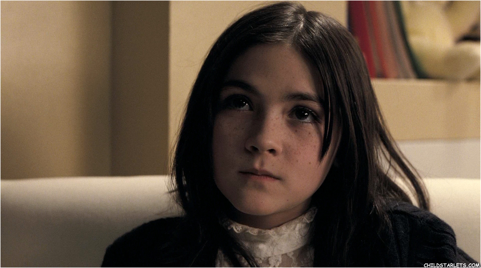 How old is Isabelle Orphan?