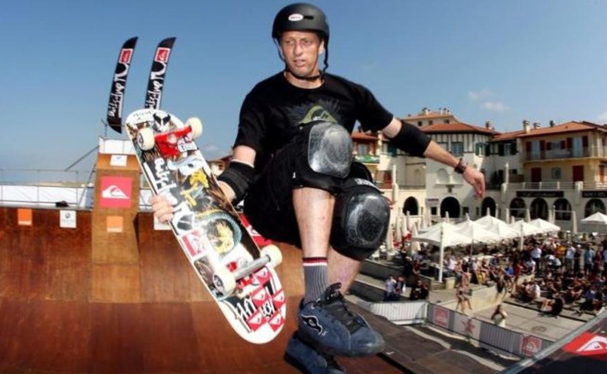 How rich is Tony Hawk?