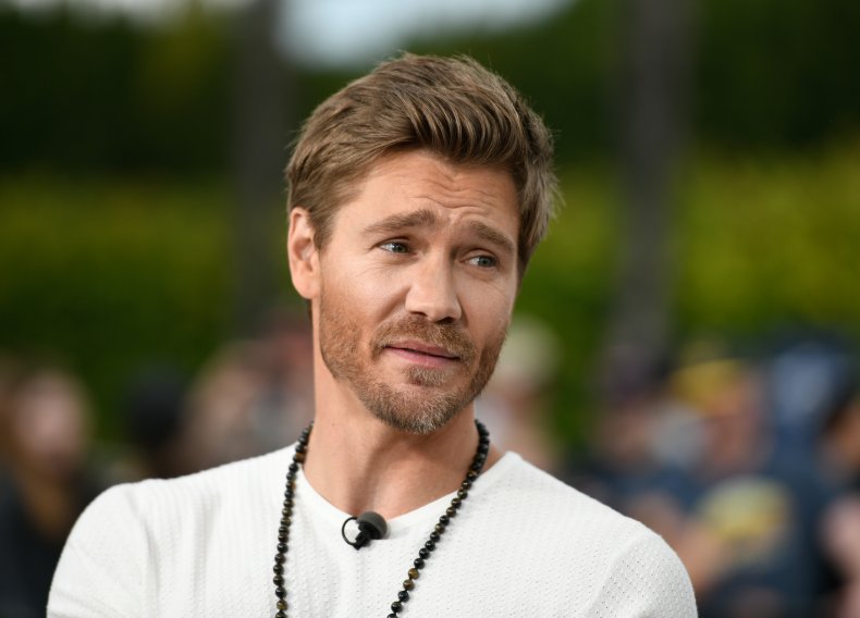 Is Chad Michael Murray in a hotel com commercial?