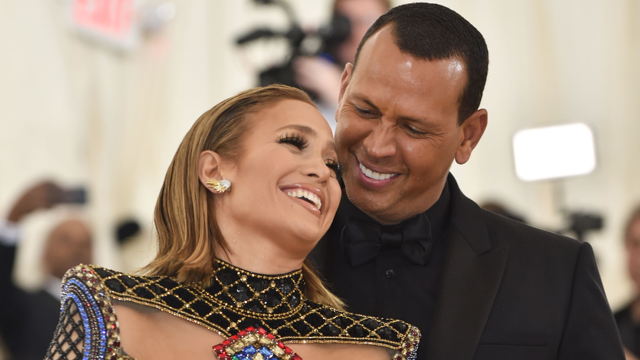 Is JLo richer than Arod?