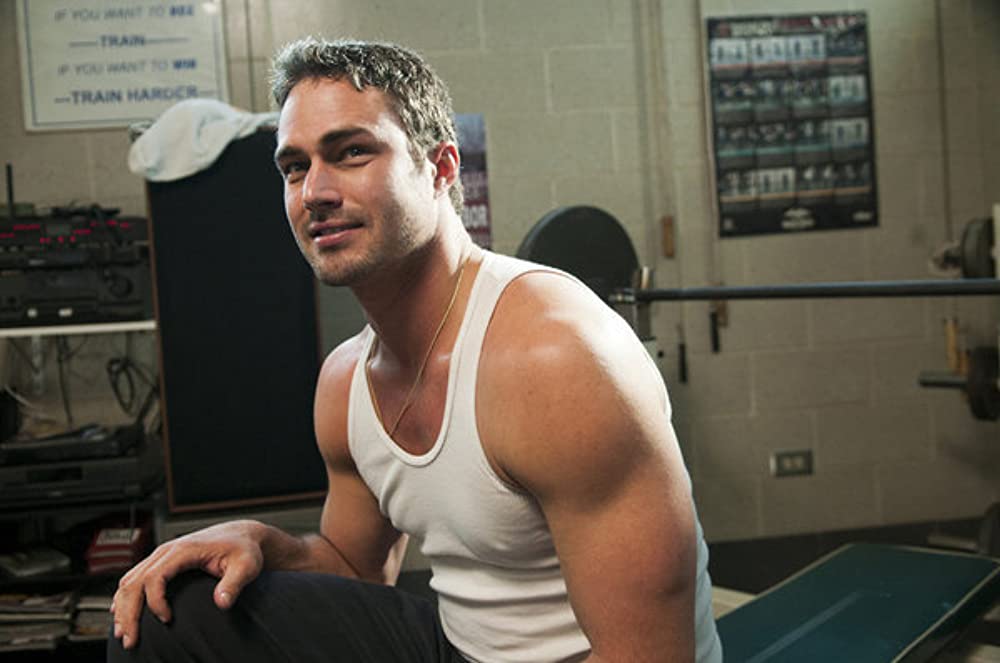 Is Taylor Kinney a Mennonite?