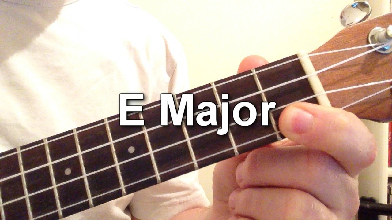 Is there an easier way to play E chord on ukulele?