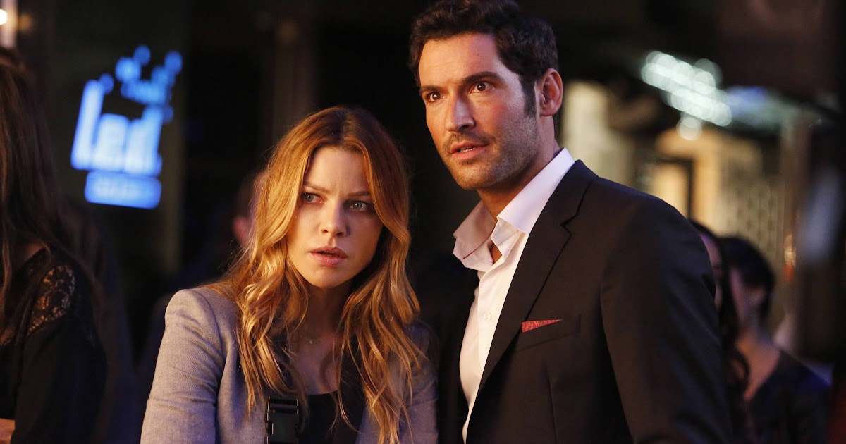 What episode did Lucifer show his face to Chloe?