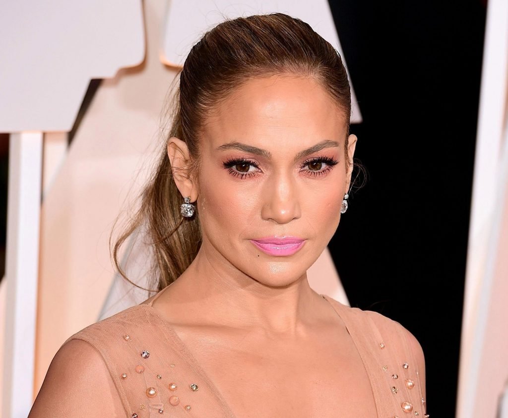 What is Jennifer Lopez 2021 worth?