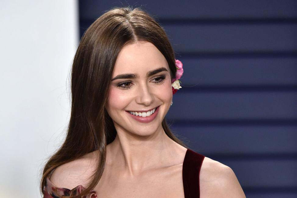 What is Lily Collins natural accent?