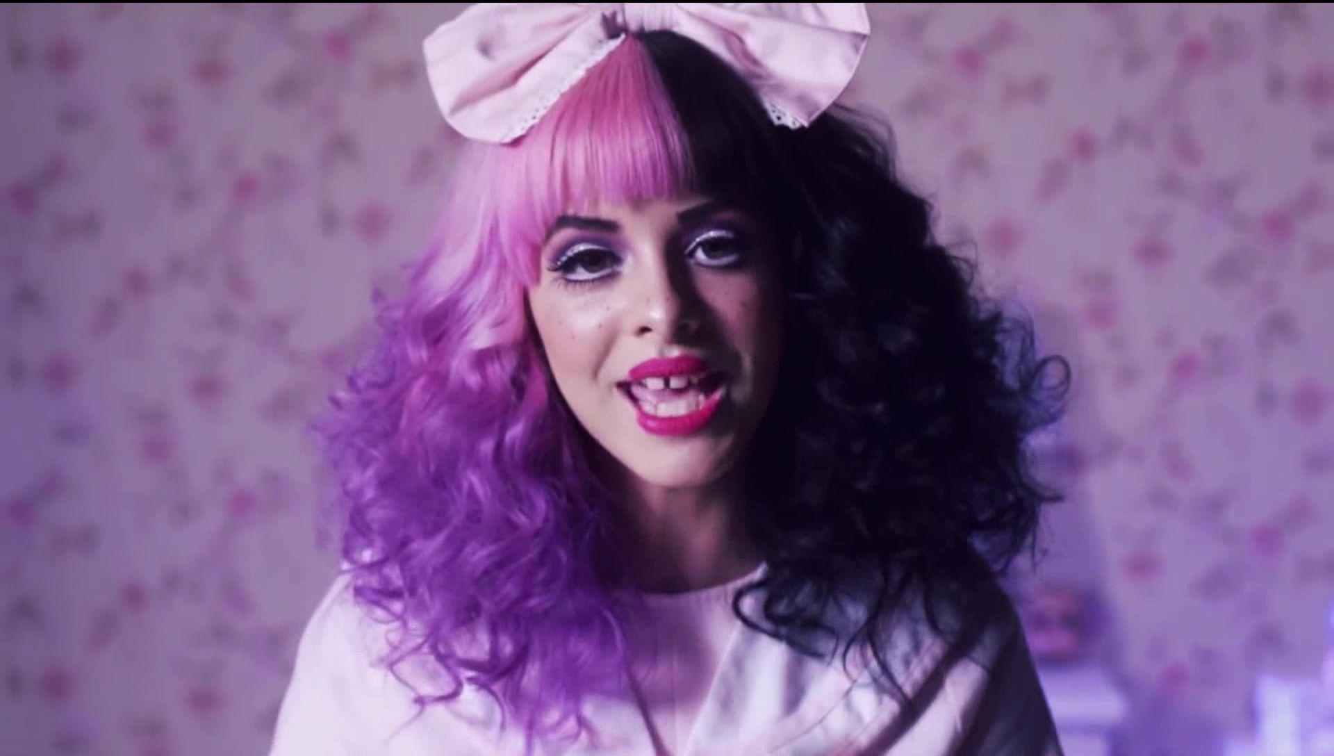 What is Melanie Martinez aesthetic?