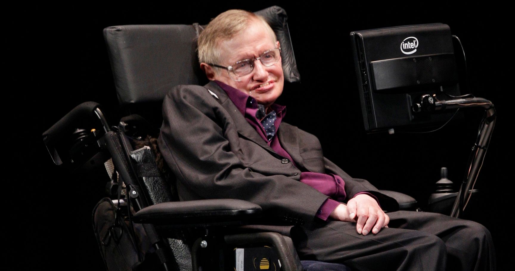 What is Stephen Hawking’s IQ level?