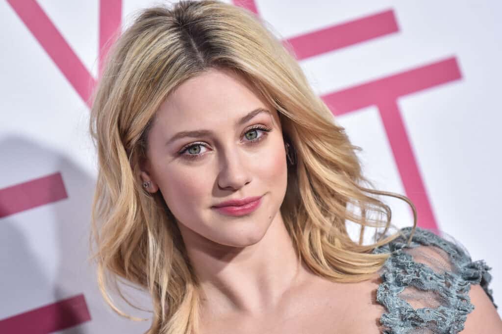 What mascara does Lili Reinhart use?