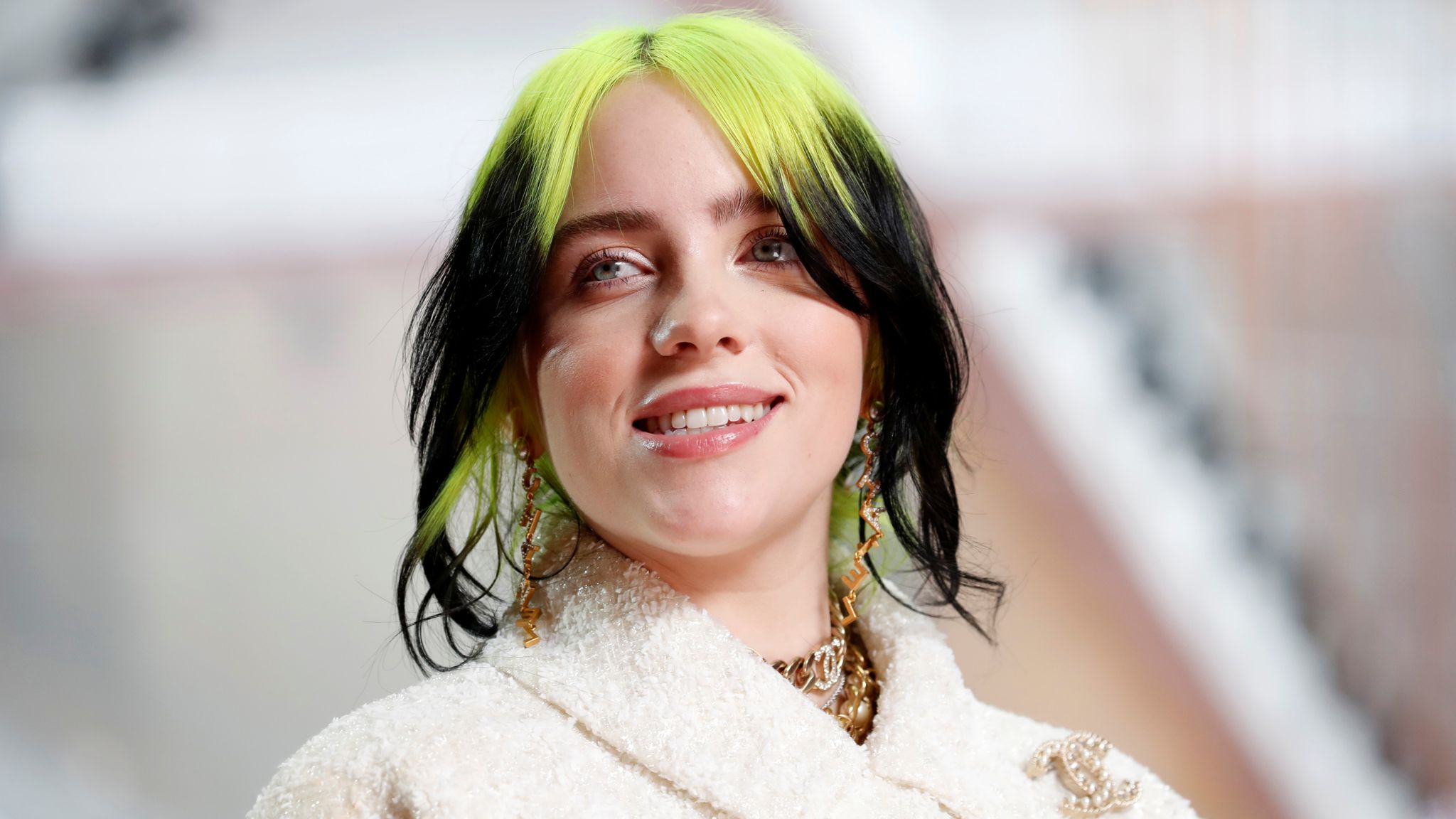 What songs will Billie Eilish sing at her concert 2022?