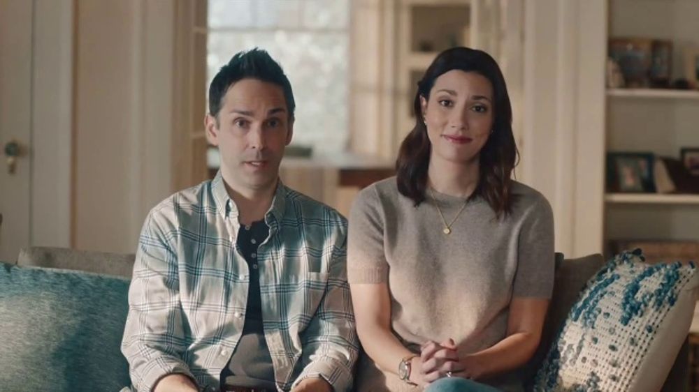 Who are the actors in the Geico chocolate commercial?