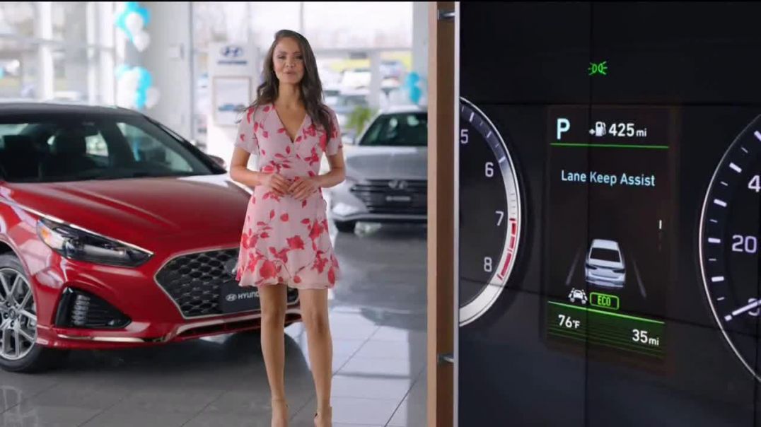 Who are the stars on the Hyundai commercial?