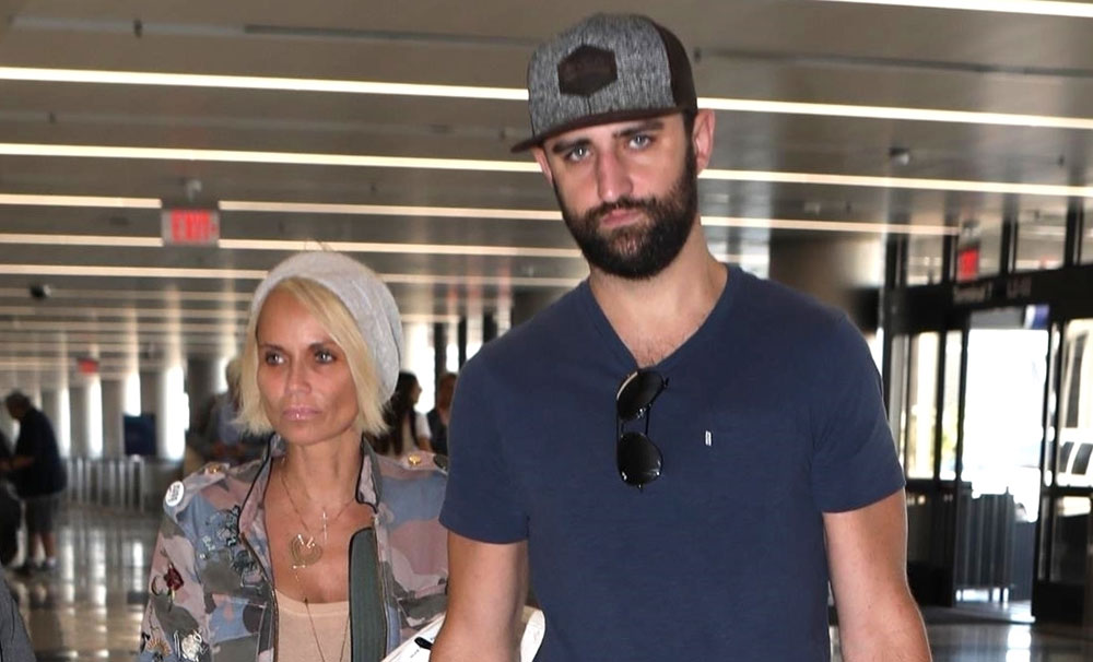 Who is Josh Bryant engaged to Kristin Chenoweth?