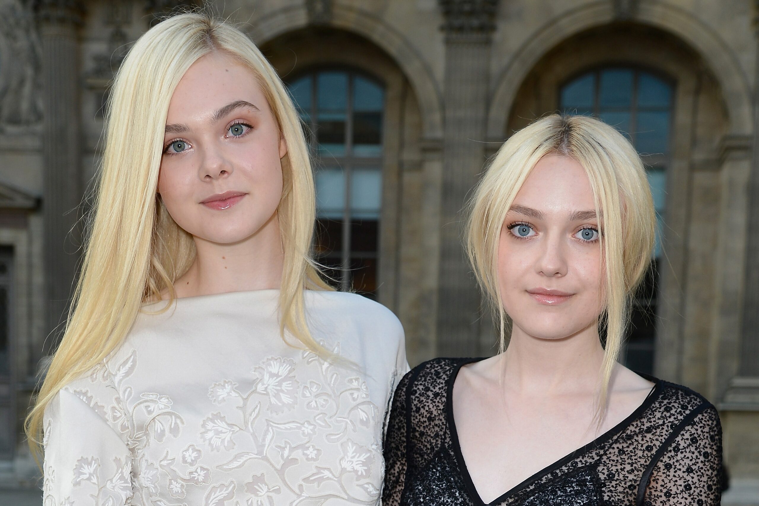 Who is richer Dakota or Elle Fanning?