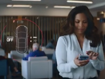 Who is the actress in the spectrum Mobile commercial?