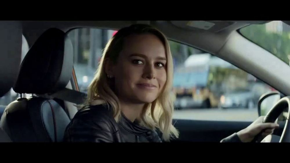 Who is the blonde lady in the Nissan Rogue commercial?