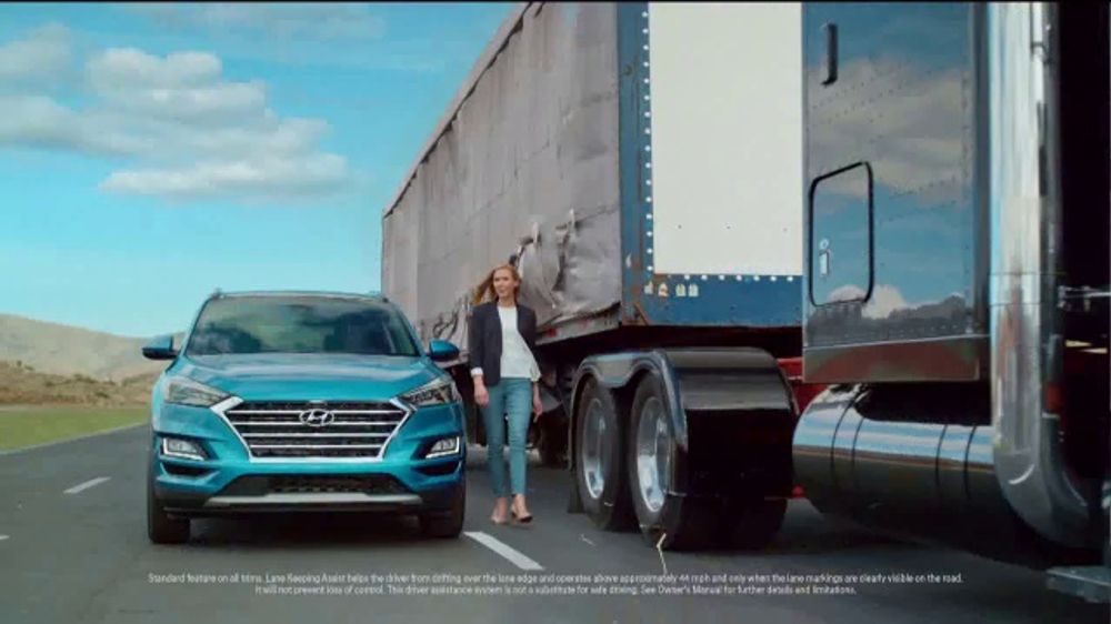 Who is the blonde woman in the Hyundai commercial 2021?