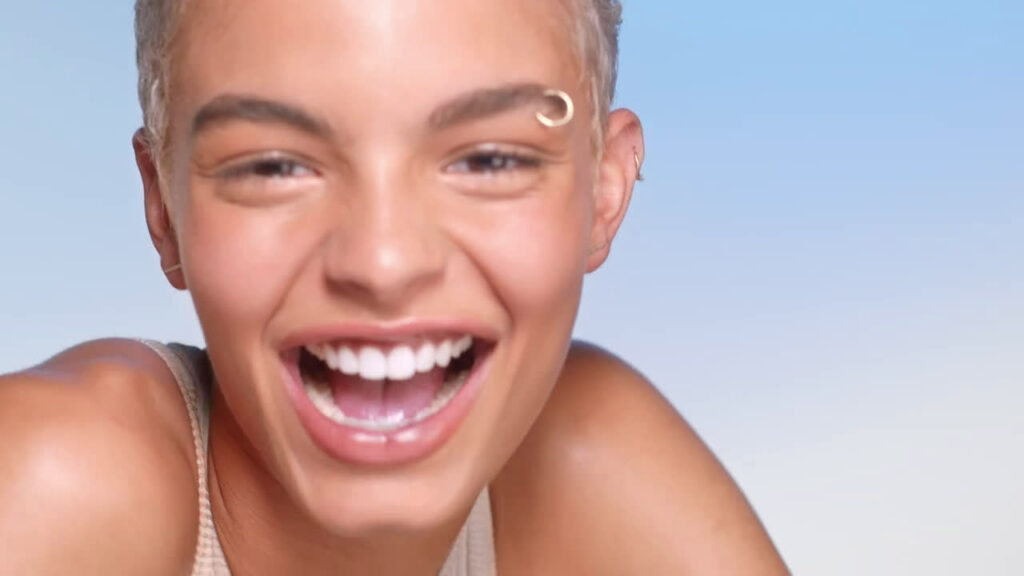 Who is the crest commercial black actress 2021? IG Models 1