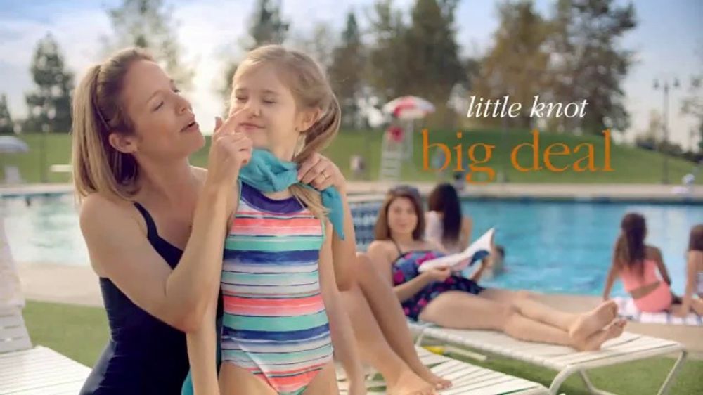 Who is the mom in the Otezla commercial?