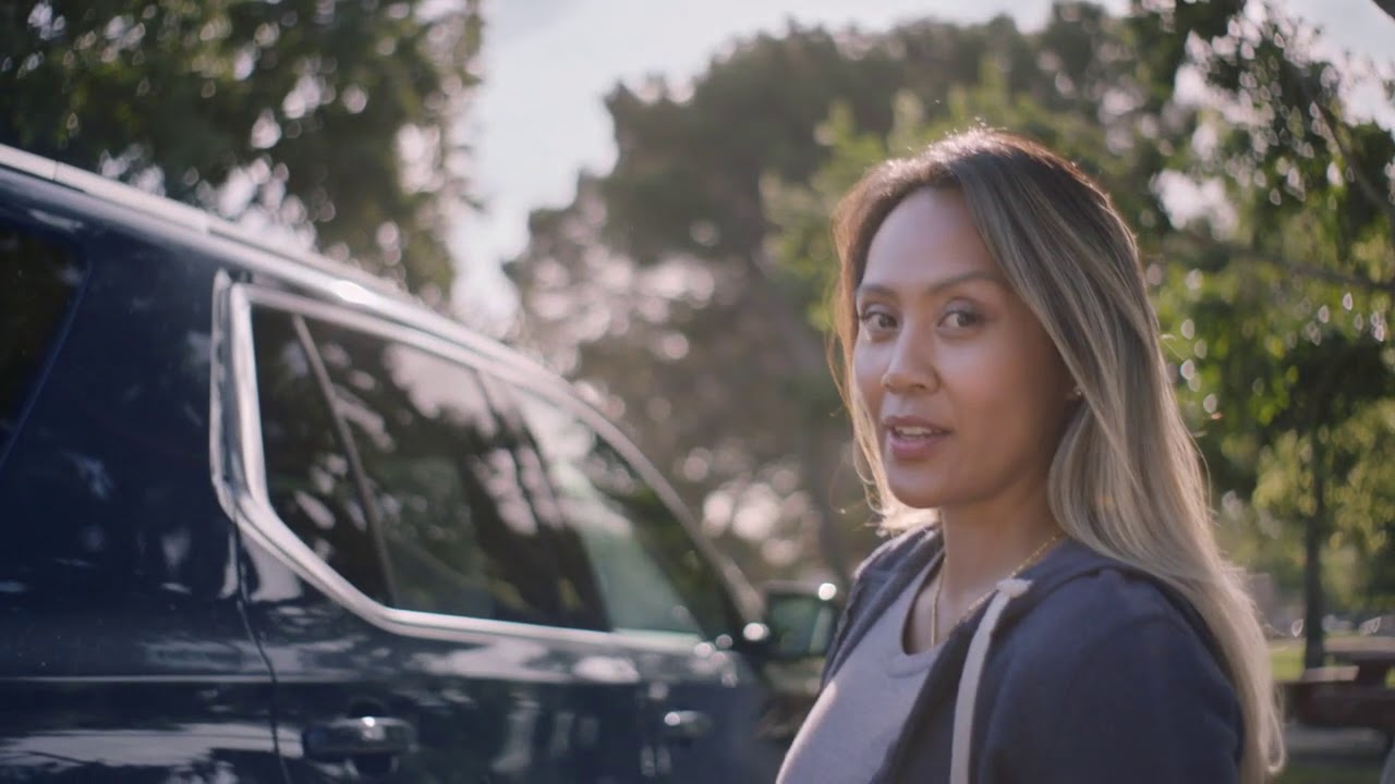Who is the woman in the USAA commercial?