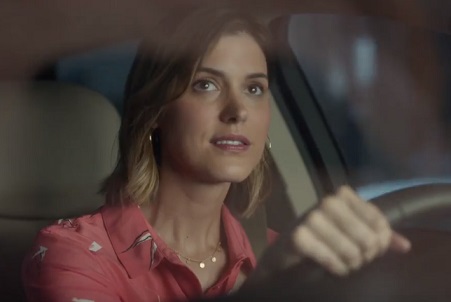 Who is the woman in the new Lincoln Christmas commercial?