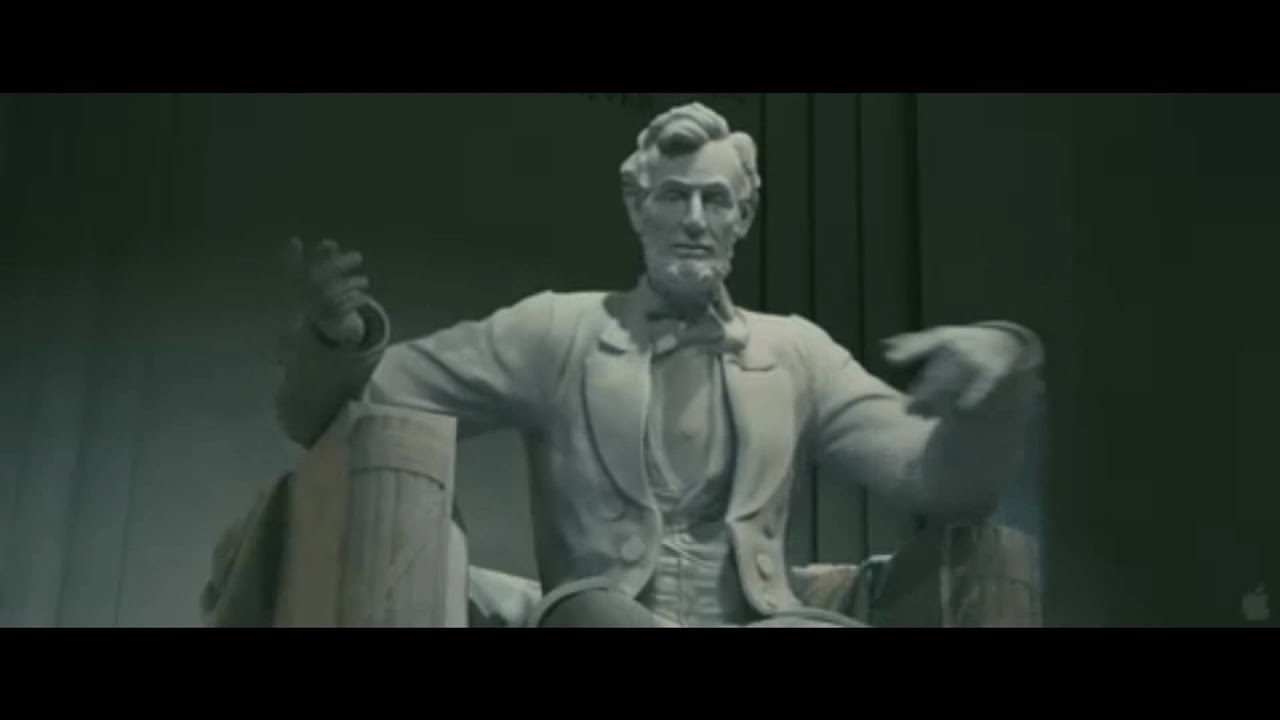 Who plays Abe Lincoln in Night at the Museum 2?