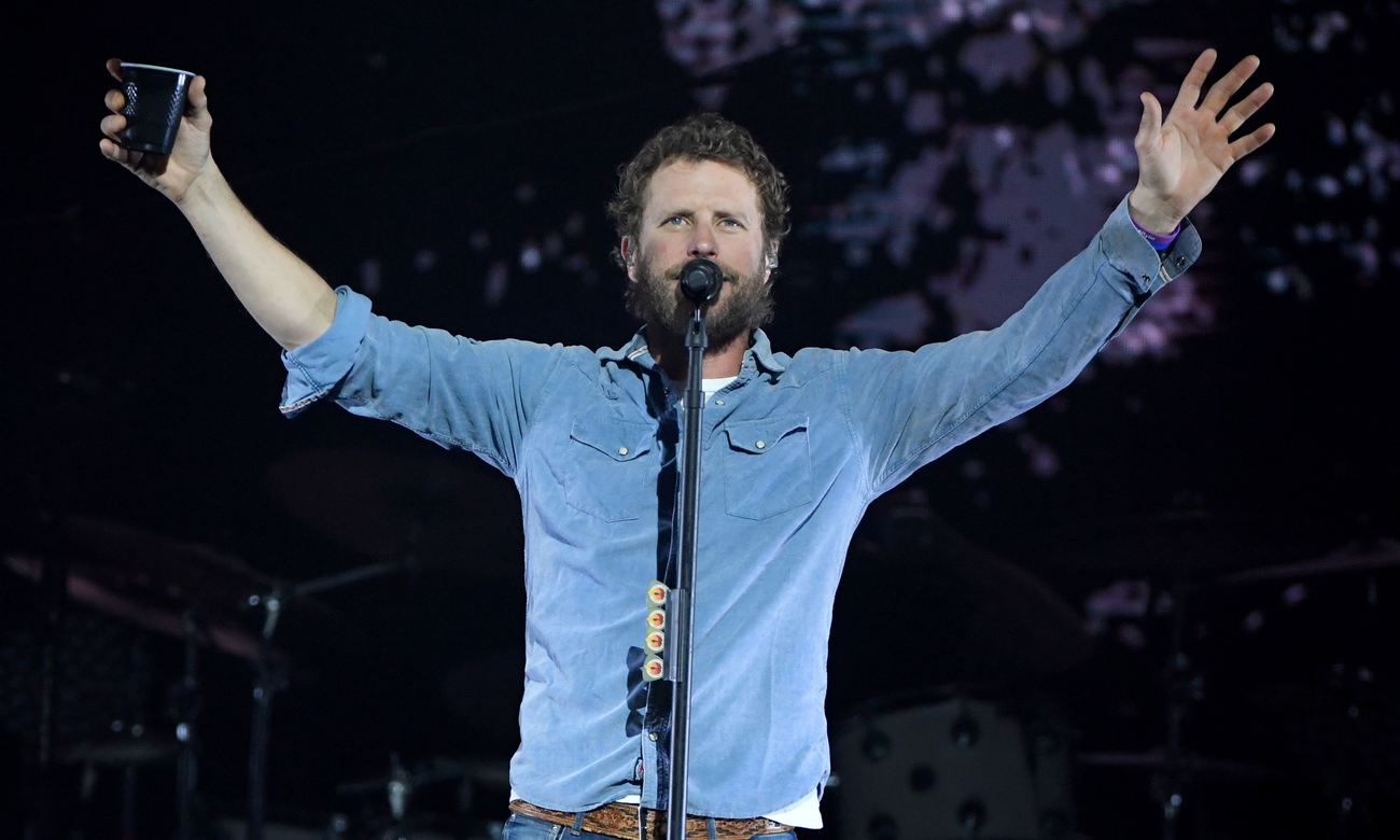 Why did Dierks Bentley write drunk on a plane?